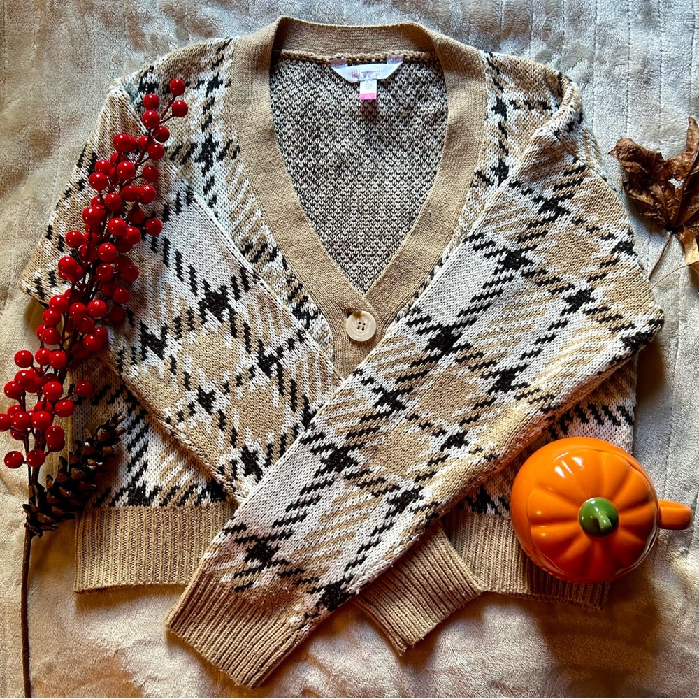 No Boundaries Tan and Black Plaid Cardigan